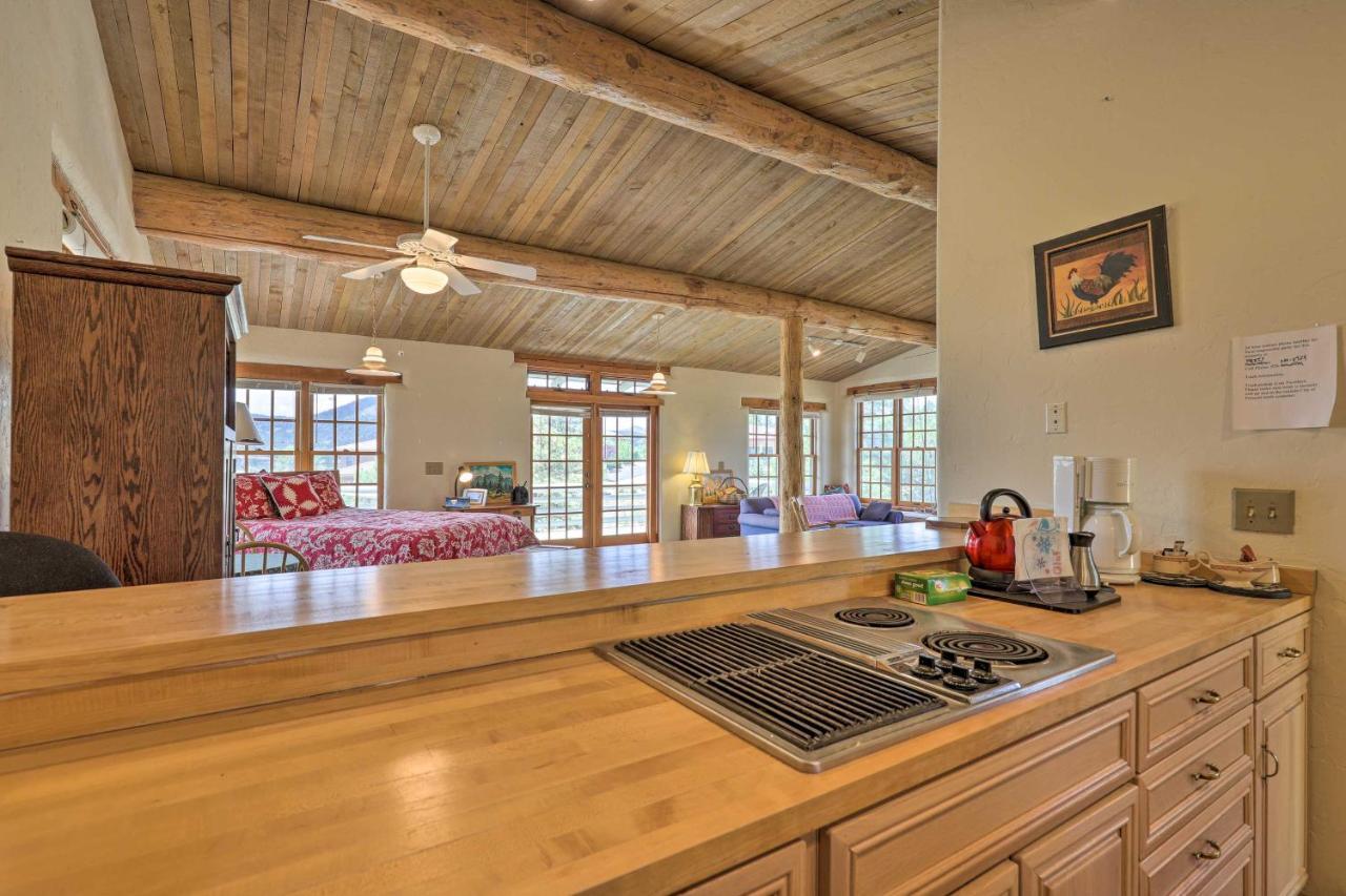 Bright Prescott Studio With Thumb Butte Views! Exterior foto